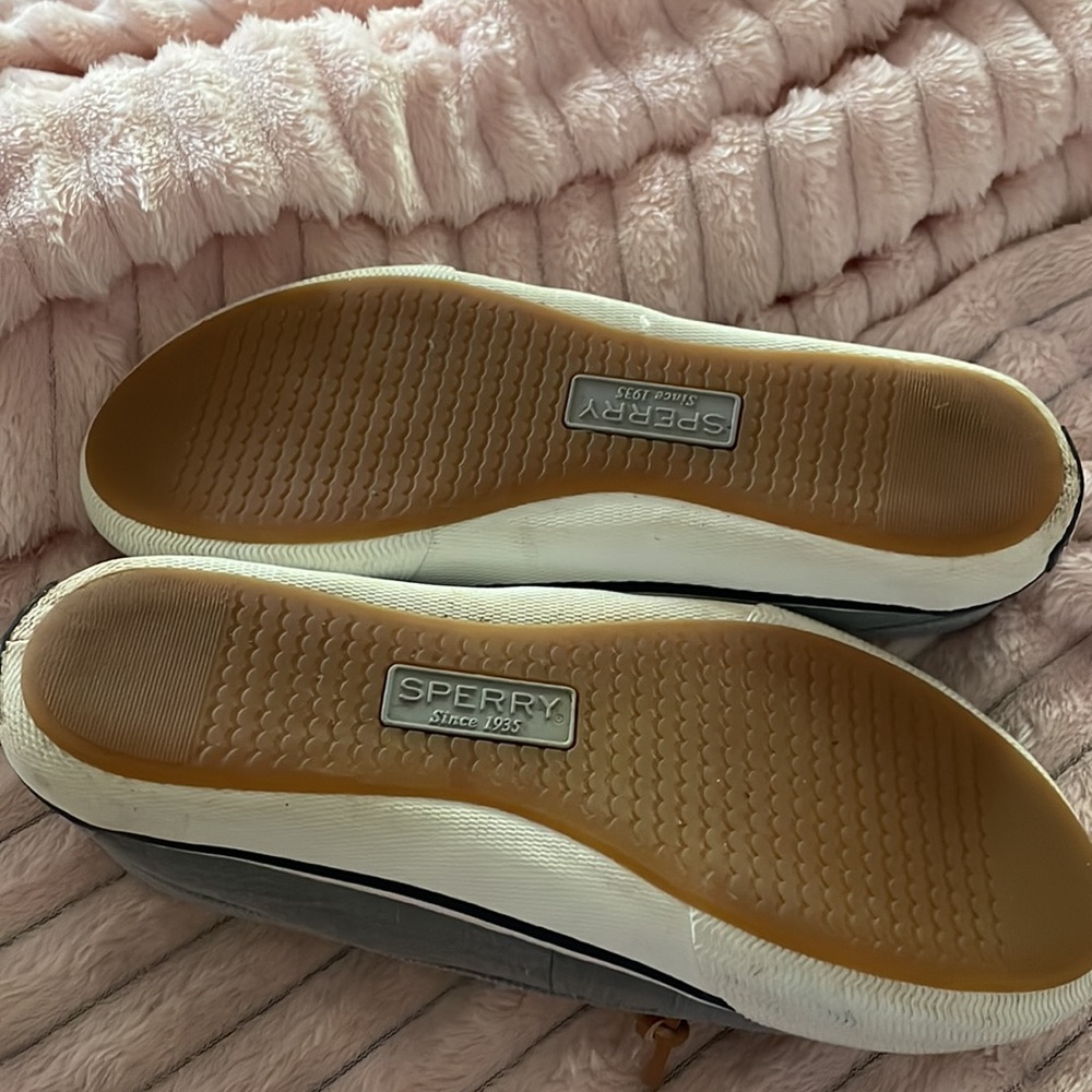 Gently Used, Memory Foam Top Sider - image 6